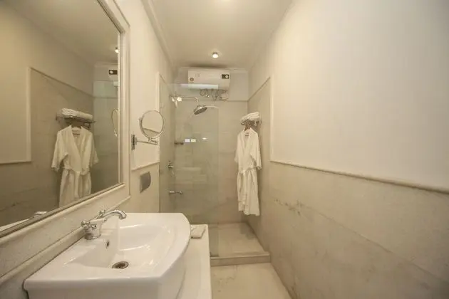Suite Room