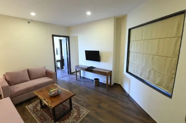 Honeymoon Suite with Bathtub and Balcony