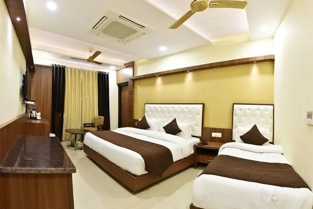 Deluxe Üç Kişilik Oda, Şehir Manzaralı