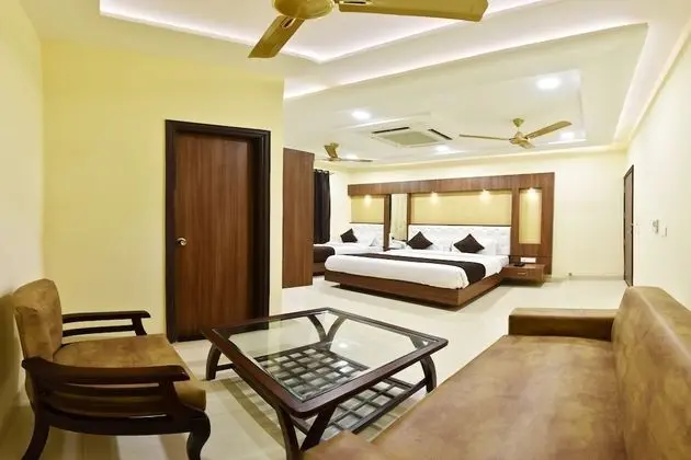 Luxury Üç Kişilik Oda, Şehir Manzaralı