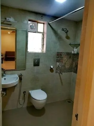 Süit, 1 Çift Kişilik Yatak, Sigara İçilmez