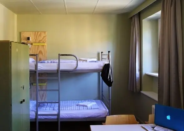 Dört Kişilik Oda, Ortak Banyo