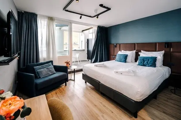 Deluxe Tek Büyük Yataklı Oda, Balkon, Deniz Manzaralı