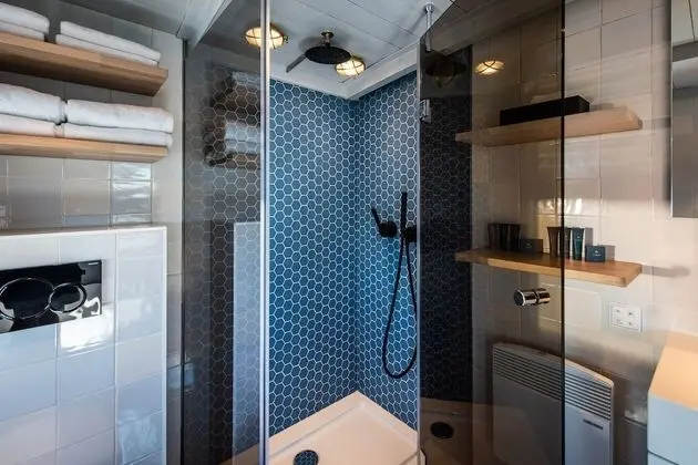 The Yays-Crane Apartment