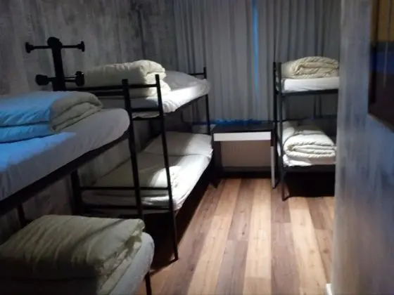 Bed in Shared Dormitory, Mixed Dorm (6 Beds)