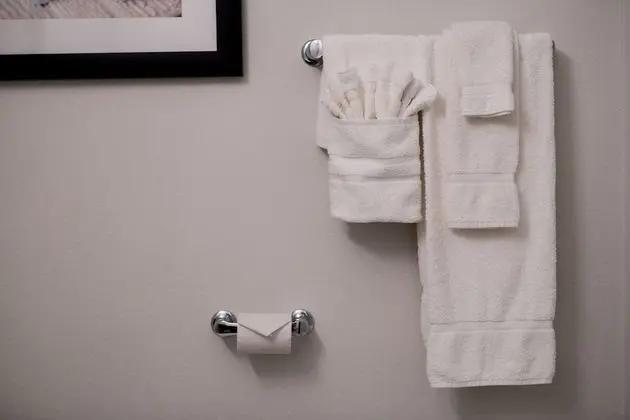 Oda, 1 En Büyük (King) Boy Yatak, Zemin Kat