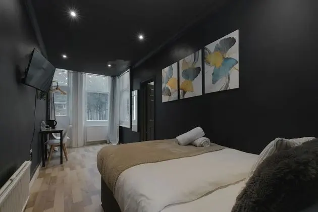 Tek Büyük Yataklı Oda, Banyolu/Duşlu