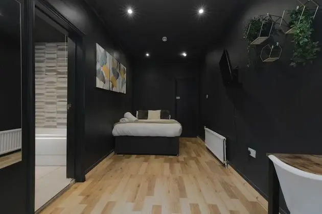 Tek Büyük Yataklı Oda, Banyolu/Duşlu