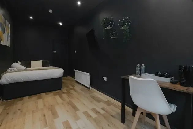 Tek Büyük Yataklı Oda, Banyolu/Duşlu