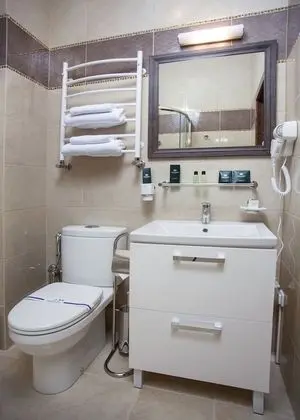 Standard Tek Büyük Yataklı Oda