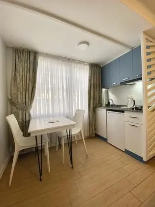 Studio Deluxe