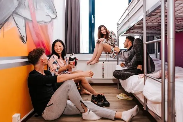 Ortak Ranzalı Oda, Karma Ranzalı Oda (Bed in 4 bed Mini Crash Zone Dorm)
