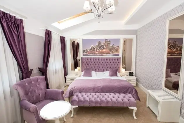 Deluxe Tek Büyük Yataklı Oda
