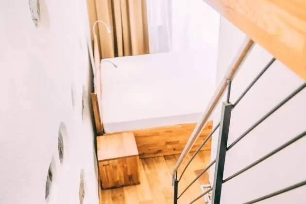 Çatı Katı (Loft), Zemin Kat