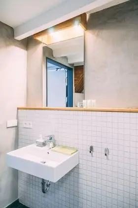 Çatı Katı (Loft), Zemin Kat