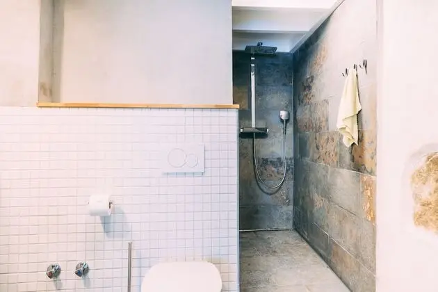 Çatı Katı (Loft), Zemin Kat