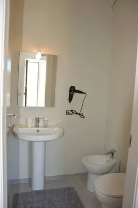 Tek Büyük veya İki Ayrı Yataklı Oda, Özel Banyo, Kule