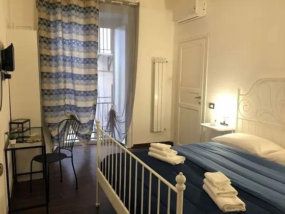 Tek Büyük Yataklı Oda, Balkon, Şehir Manzaralı