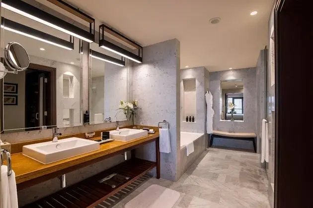 Süit, 1 Yatak Odası, Balkon (Sea Front Lounge Access)