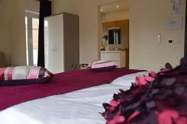 Economy Üç Kişilik Oda, 1 Yatak Odası, Zemin Kat (low ceiling, 2 meter)