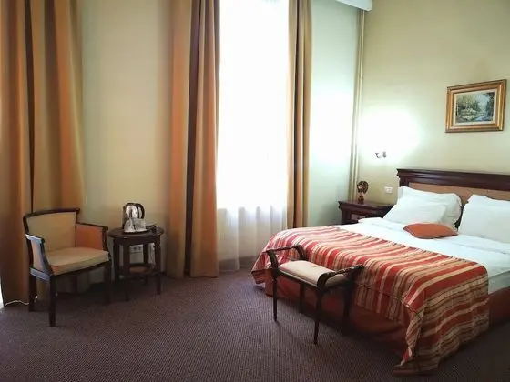 Deluxe Tek Büyük Yataklı Oda