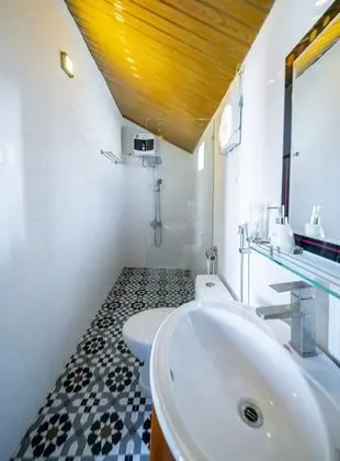Dört Kişilik Oda, Balkon, Dağ Manzaralı