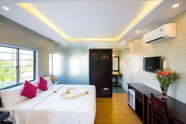 Deluxe Tek Büyük Yataklı Oda (With Window)