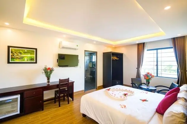 Deluxe Tek Büyük Yataklı Oda (With Window)