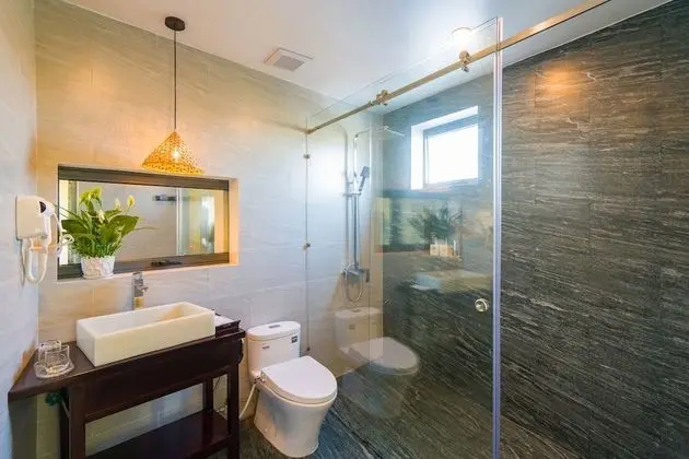 Deluxe Tek Büyük Yataklı Oda (With Window)