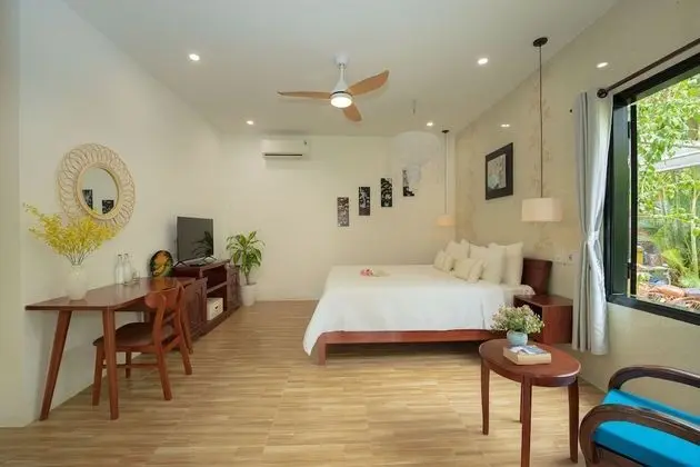 Villa, 4 Yatak Odası, Havuz Manzaralı