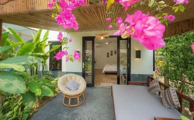 Villa, 4 Yatak Odası, Havuz Manzaralı
