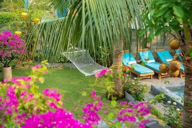 Villa, 4 Yatak Odası, Havuz Manzaralı