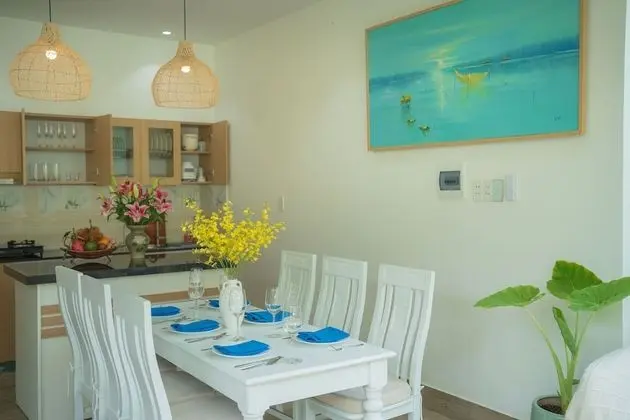 Villa, 4 Yatak Odası, Havuz Manzaralı