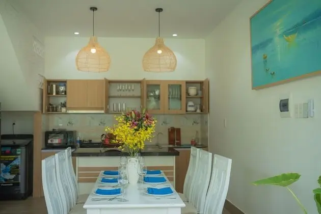 Villa, 4 Yatak Odası, Havuz Manzaralı