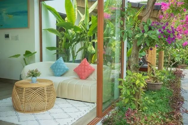 Villa, 4 Yatak Odası, Havuz Manzaralı