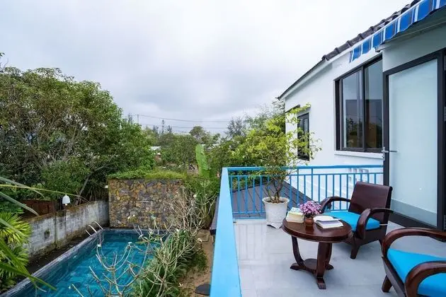 Villa, 4 Yatak Odası, Havuz Manzaralı