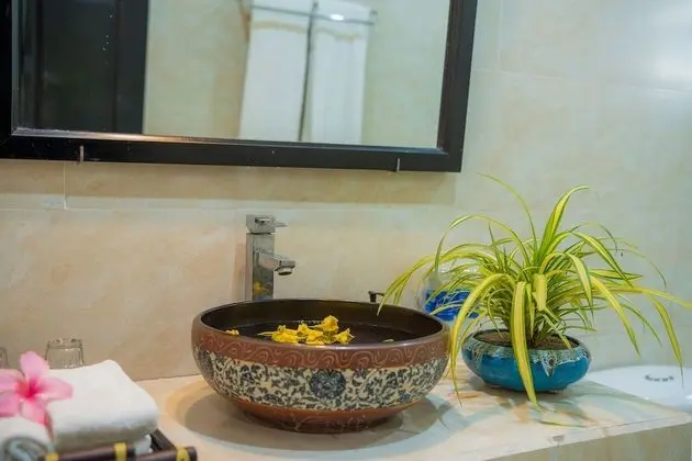 Villa, 4 Yatak Odası, Havuz Manzaralı