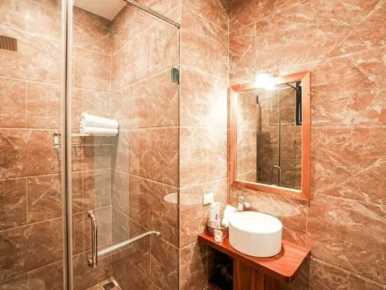 Deluxe Tek Büyük Yataklı Oda, Bahçe Manzaralı
