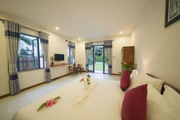 Deluxe Tek Büyük Yataklı Oda, Bahçe Manzaralı