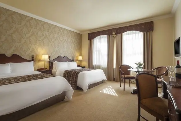 Deluxe Tek Büyük veya İki Ayrı Yataklı Oda, 2 Çift Kişilik Yatak, Özel Banyo