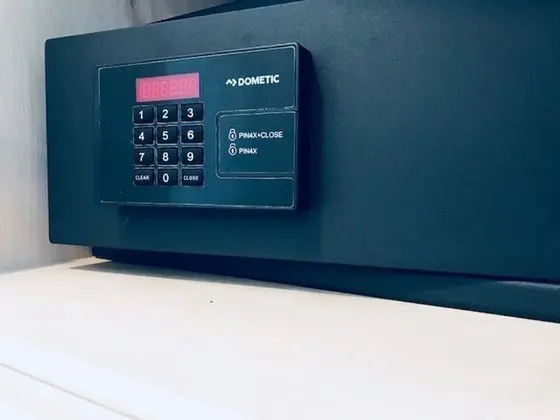 Comfort Tek Büyük Yataklı Oda