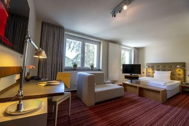 Business Tek Büyük Yataklı Oda (Plus)