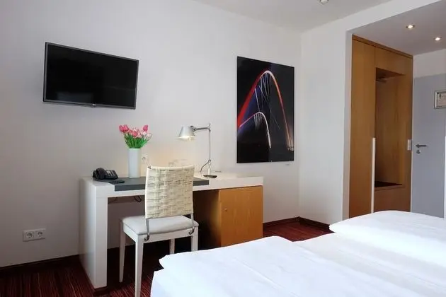 Comfort Tek Büyük Yataklı Oda