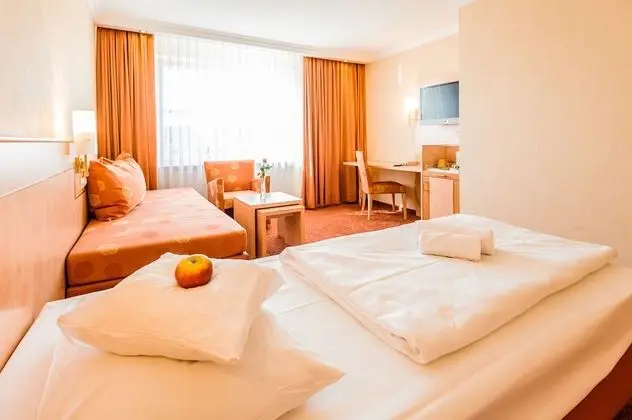 Premium Tek Kişilik Oda, 1 Tek Kişilik Yatak, Şehir Manzaralı (Straßenseite)