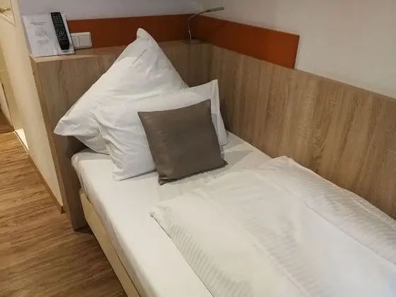 Tek Kişilik Oda, 1 Tek Kişilik Yatak