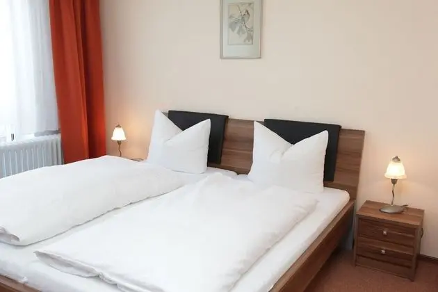 Tek Büyük Yataklı Oda, Balkon