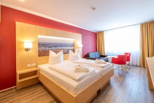 Comfort Tek Büyük Yataklı Oda