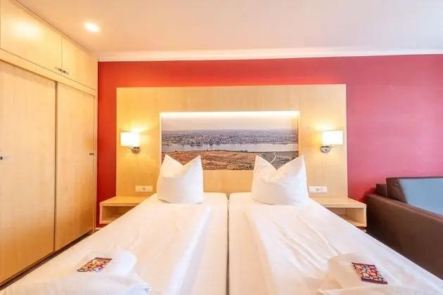 Comfort Tek Büyük Yataklı Oda