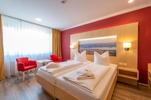 Tek Büyük Yataklı Oda, Balkon