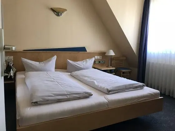 Economy Tek Büyük Yataklı Oda